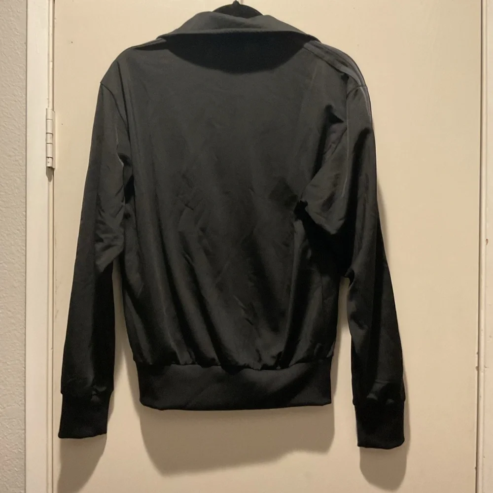 adidas sleek black